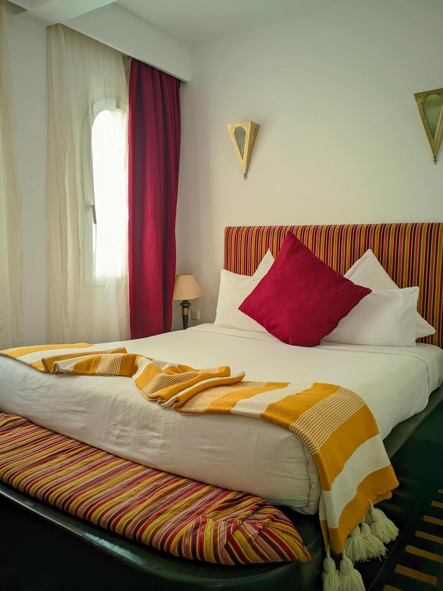 La Fontaine Bleue Hotel Szavíra Kültér fotó