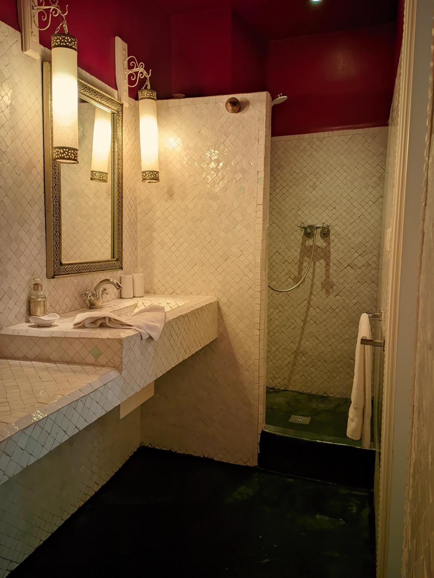 La Fontaine Bleue Hotel Szavíra Kültér fotó